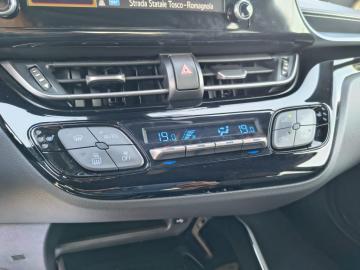TOYOTA - C-HR 2.0 Hybrid E-CVT Morebusiness (13 di 23)