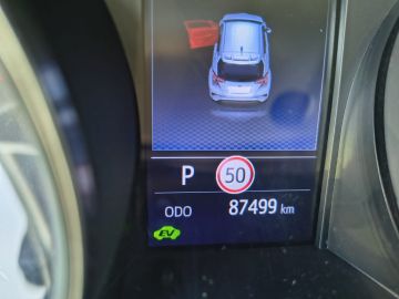 TOYOTA - C-HR 1.8 Hybrid E-CVT Business (9 di 21)