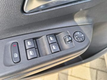 OPEL - Corsa 1.2 Edition (12 di 20)