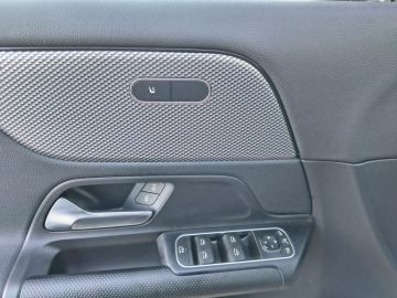 MERCEDES - GLA 200 d Automatic Business (8 di 26)
