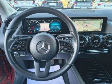 MERCEDES - GLA 200 d Automatic Business (9 di 26)