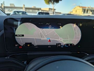 MERCEDES - GLA 200 d Automatic Business (11 di 26)