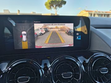 MERCEDES - GLA 200 d Automatic Business (12 di 26)