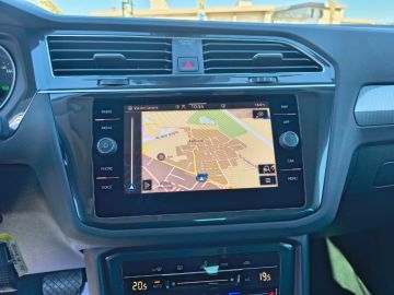 VOLKSWAGEN - Tiguan 2.0 TDI 150 CV SCR DSG Life (14 di 24)