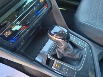 VOLKSWAGEN - Tiguan 2.0 TDI 150 CV SCR DSG Life (17 di 24)