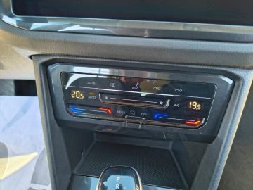 VOLKSWAGEN - Tiguan 2.0 TDI 150 CV SCR DSG Life (21 di 24)