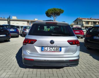 VOLKSWAGEN - Tiguan 2.0 TDI 150 CV SCR DSG Life (24 di 24)