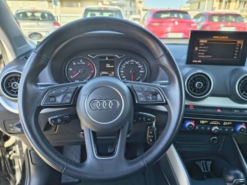 AUDI - Q2 35 TDI quattro S tronic Business (10 di 21)