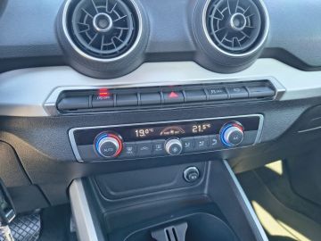 AUDI - Q2 35 TDI quattro S tronic Business (13 di 21)