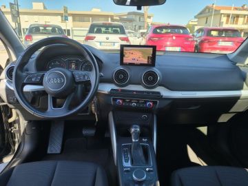 AUDI - Q2 35 TDI quattro S tronic Business (17 di 21)
