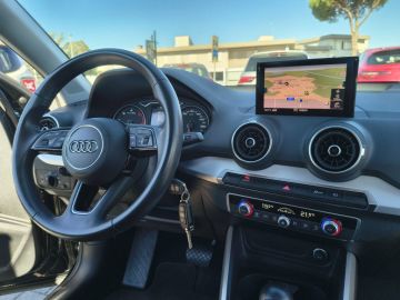 AUDI - Q2 35 TDI quattro S tronic Business (18 di 21)