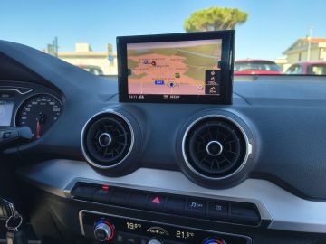AUDI - Q2 35 TDI quattro S tronic Business (19 di 21)
