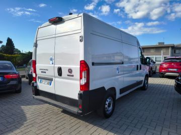 FIAT - Ducato 35 2.2 Mjt 140CV PM-TM Furgone (3 di 26)