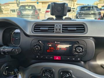 FIAT - Panda 1.0 FireFly S&S Hybrid City Life (16 di 18) FIAT - Panda 1.0 FireFly S&S Hybrid City Life (16 di 18)