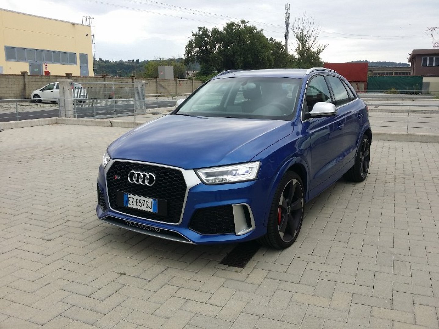 AUDI - Q3 RS 2.5 TFSI quattro S tronic