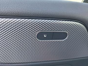 MERCEDES - GLA 200 d Automatic Business (17 di 26)