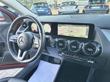 MERCEDES - GLA 200 d Automatic Business (21 di 26)
