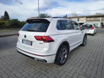 VOLKSWAGEN - Tiguan 2.0 TDI 200 CV SCR DSG 4MOTION R-Line (4 di 26)