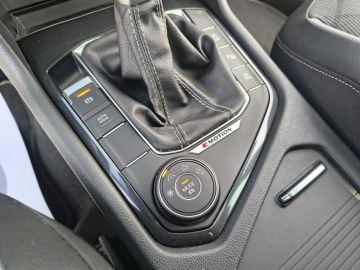 VOLKSWAGEN - Tiguan 2.0 TDI 200 CV SCR DSG 4MOTION R-Line (18 di 26)