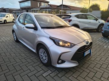 TOYOTA - Yaris 1.5 Hybrid 5 porte Business (3 di 17)