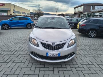 LANCIA - Ypsilon 1.0 FireFly 5 porte S&S Hybrid Ecochic Gold (2 di 16)