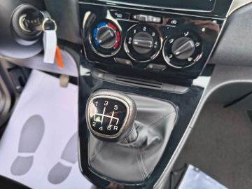 LANCIA - Ypsilon 1.0 FireFly 5 porte S&S Hybrid Ecochic Gold (11 di 16)