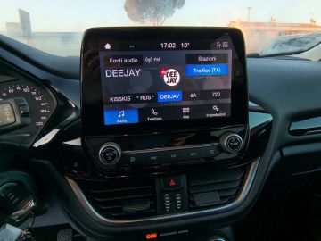 FORD - Fiesta 1.0 Ecoboost Hybrid 125 CV 5 porte Titanium (9 di 18)