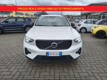 VOLVO - XC40 B4 AWD automatico Plus Dark (2 di 25)