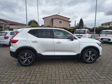 VOLVO - XC40 B4 AWD automatico Plus Dark (6 di 25)