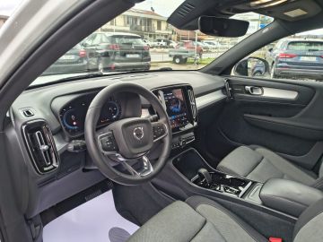 VOLVO - XC40 B4 AWD automatico Plus Dark (9 di 25)