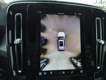 VOLVO - XC40 B4 AWD automatico Plus Dark (15 di 25)