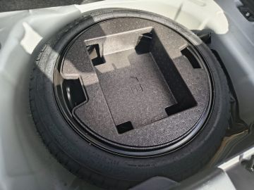 TOYOTA - Yaris 1.5 Hybrid 5 porte Business (14 di 21)