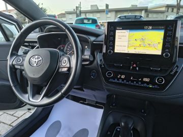 TOYOTA - Corolla 2.0 Hybrid Business (16 di 21)