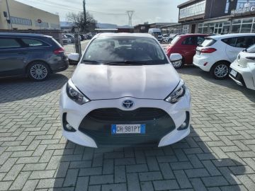 TOYOTA - Yaris 1.5 Hybrid 5 porte Business (2 di 21)