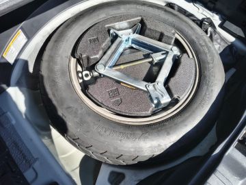 TOYOTA - RAV4 2.5 HV (222CV) E-CVT AWD-i Business (8 di 26)