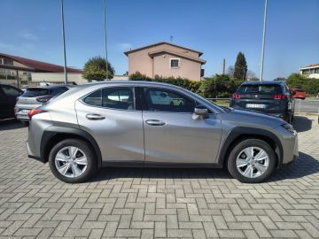 LEXUS - UX Hybrid Business (6 di 20)