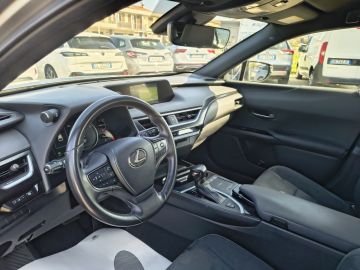 LEXUS - UX Hybrid Business (10 di 20)