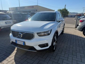 VOLVO - XC40 D3 AWD Geartronic Momentum (3 di 15)