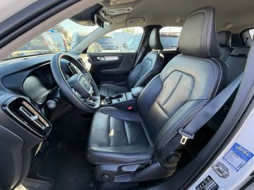 VOLVO - XC40 D3 AWD Geartronic Momentum (10 di 15)