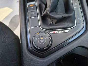 VOLKSWAGEN - Tiguan 2.0 TDI 150 CV SCR DSG 4MOTION Life (12 di 20)