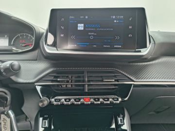 PEUGEOT - 2008 BlueHDi 130 S&S EAT8 Allure (11 di 20)