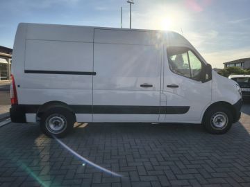 NISSAN - Interstar 35 2.3 dCi 135CV PM-TM Acenta Furgone (3 di 13)