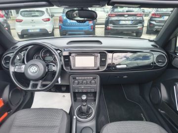 VOLKSWAGEN - Maggiolino Cabrio 1.2 TSI BMT Design (9 di 21)