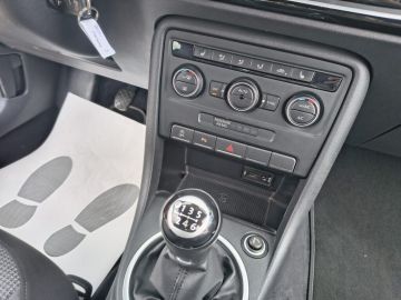 VOLKSWAGEN - Maggiolino Cabrio 1.2 TSI BMT Design (20 di 21)