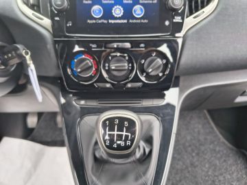 LANCIA - Ypsilon 1.0 FireFly 5 porte S&S Hybrid Gold (12 di 17)