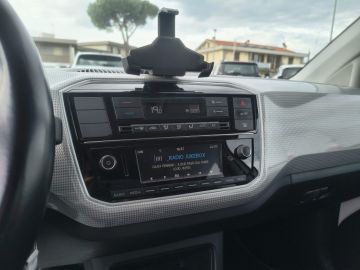 VOLKSWAGEN - e-up! 82 CV (7 di 14)