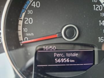 VOLKSWAGEN - e-up! 82 CV (9 di 14)