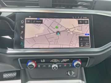 AUDI - Q3 35 TDI quattro S tronic Business (11 di 19)