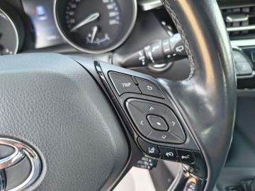 TOYOTA - C-HR 1.8 Hybrid E-CVT Business (12 di 20)