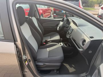 TOYOTA - 1.5 Hybrid 5 porte Active (11 di 15)
